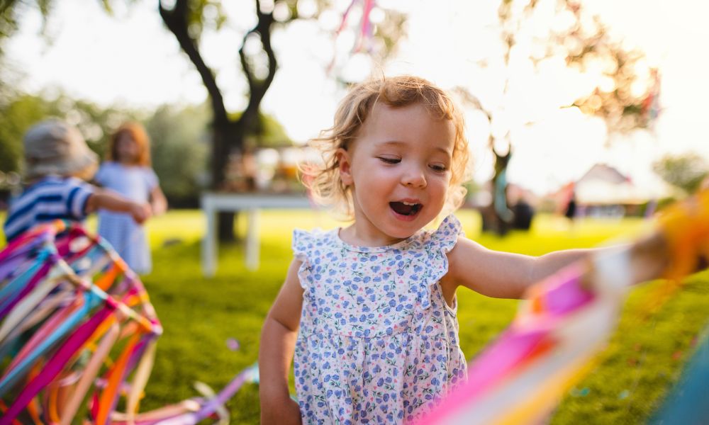 10 Ways To Encourage Your Kids To Play Outside